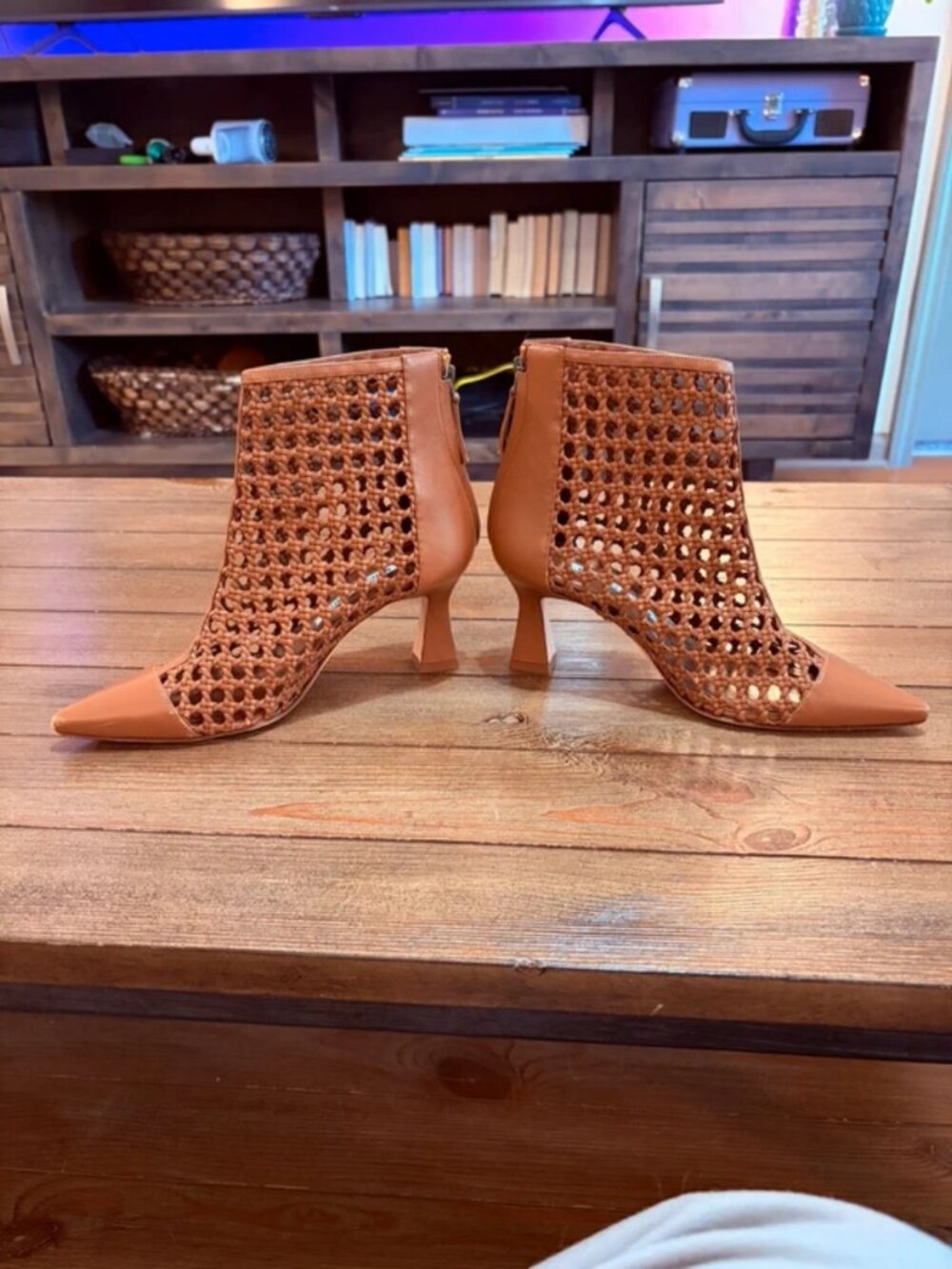 Manolo Blahnik GRIEGO 70 Cognac woven leather ankle booties - Picture 2 of 5